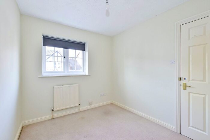 3 Bedroom End Of Terrace House For Sale In Harlech Road, Abbots Langley, WD5