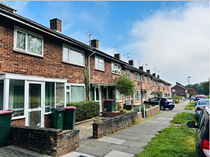 1 Bedroom House To Rent In Tilgate, RH10