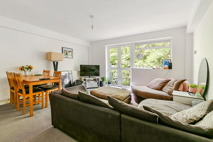 3 Bedroom Apartment To Rent In Bishops Court, Croydon Croydon, CR0