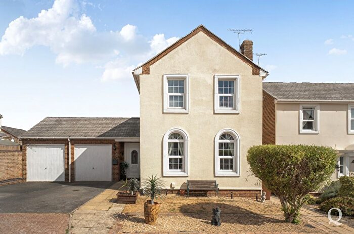 3 Bedroom Detached House For Sale In Wadham Place, Sittingbourne, Kent, ME10
