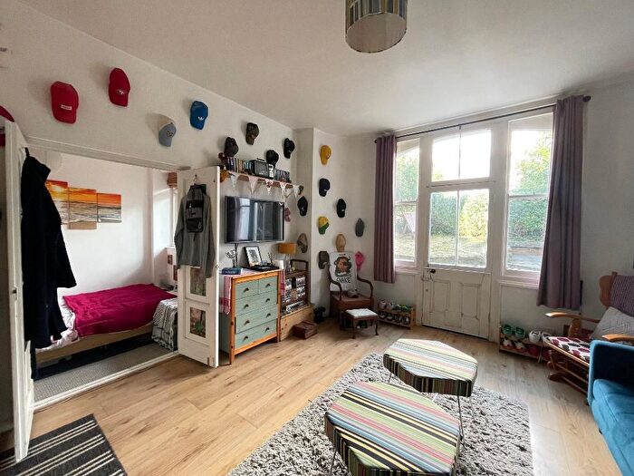 1 Bedroom Flat To Rent In Cromwell Road, Hove, BN3