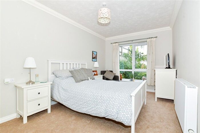 2 Bedroom Flat For Sale In King Street, Maidstone, Kent, ME14