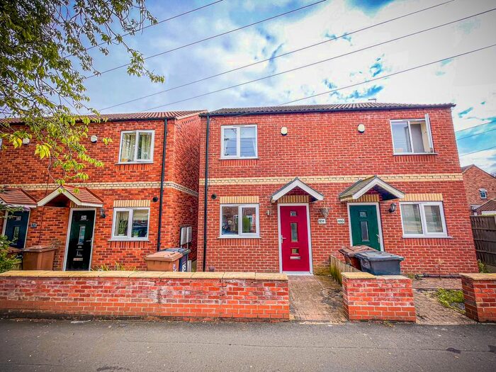2 Bedroom Semi-Detached House To Rent In Queen Elizabeth Road, Lincoln, LN1