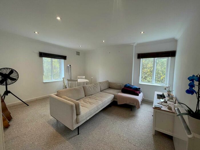 1 Bedroom Flat To Rent In Cranbourne Road, Bournemouth, BH2