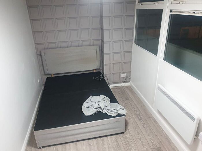 2 Bedroom Flat To Rent In Caradoc Close, Coventry, CV2