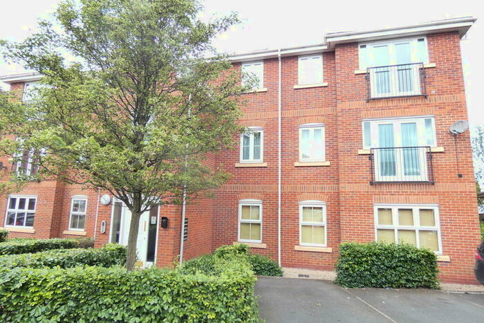 2 Bedroom Flat To Rent In Elan Court, Meander Close, Wilnecote, B77