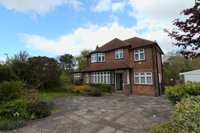 4 Bedroom Detached House To Rent In Crossmead, Mottingham, SE9