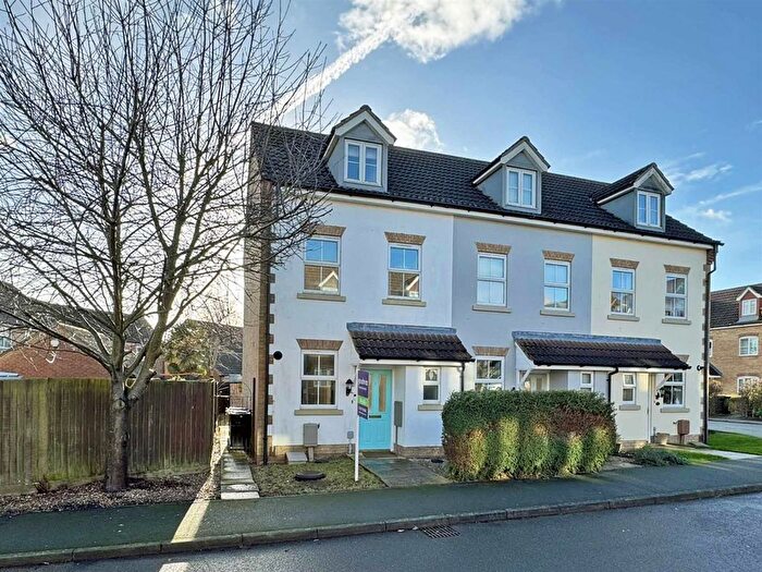 3 Bedroom Town House To Rent In Ravel Close, Stamford, PE9