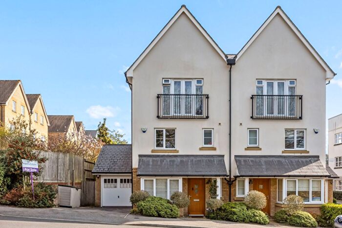 3 Bedroom Semi-detached House For Sale In Renfields, Haywards Heath, RH16