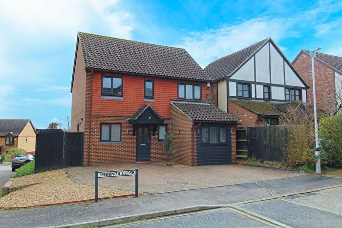 4 Bedroom Detached House For Sale In Jennings Close, Potton, Sandy, SG19