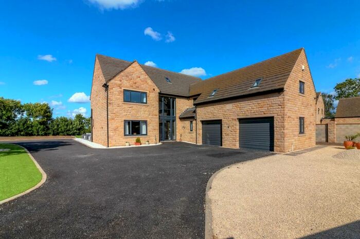 5 Bedroom Detached House To Rent In Worsbrough Road, Birdwell, Barnsley, S70