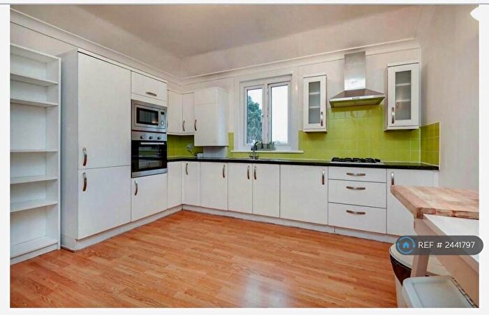 2 Bedroom Flat To Rent In Lenham Road, Sutton, SM1