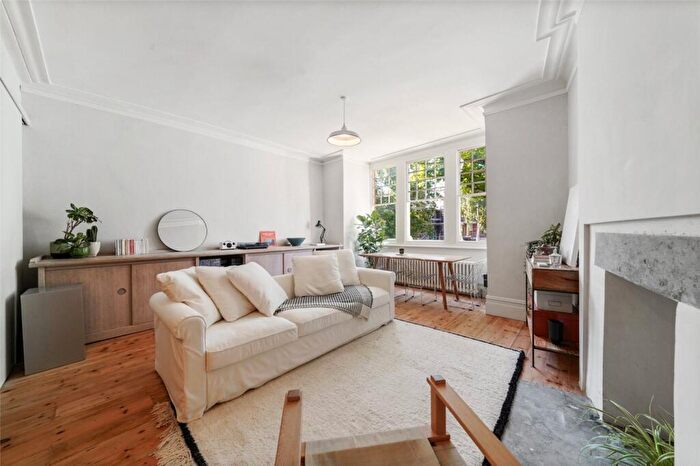 1 Bedroom Apartment To Rent In Devonshire Road, Forest Hill, SE23