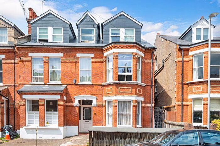 1 Bedroom Flat To Rent In Brunswick Road, Kingston Upon Thames, KT2