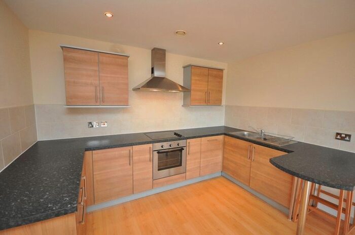 2 Bedroom Flat To Rent In Waterside Way, Wakefield, WF1