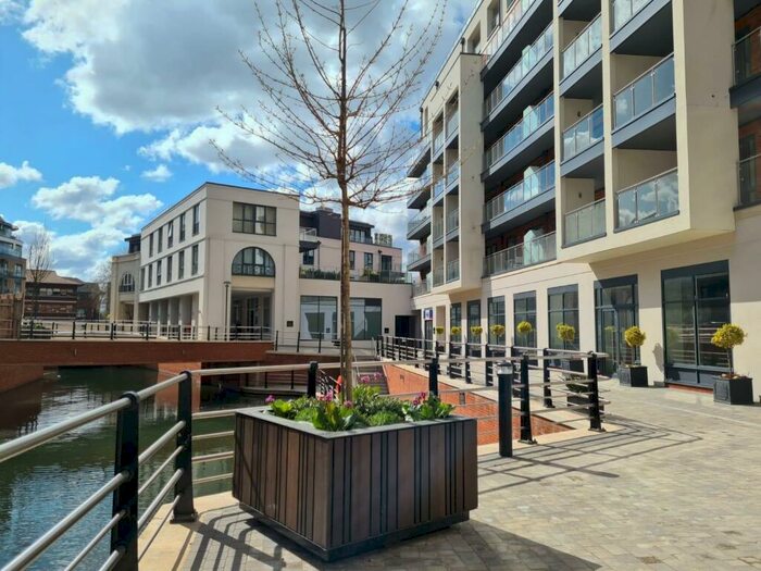 1 Bedroom Apartment To Rent In The Colonnade, Maidenhead, SL6