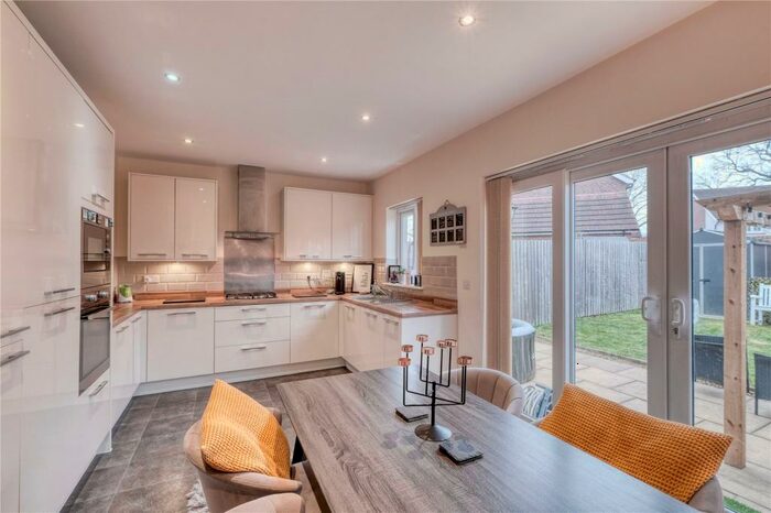 3 Bedroom Semi-Detached House To Rent In Rutherford Road, Bromsgrove, Worcestershire, B60