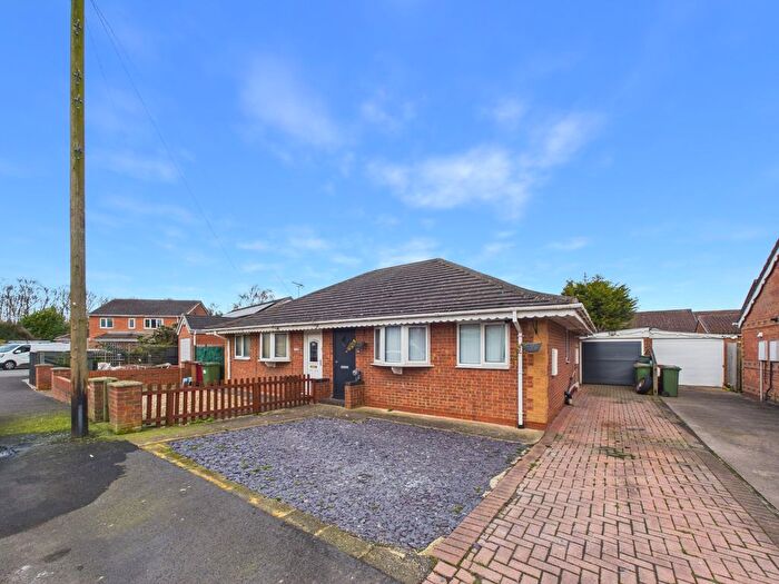 2 Bedroom Semi-detached Bungalow For Sale In Gleneagles Crescent, New Holland, Barrow-Upon-Humber, Lincolnshire, DN19