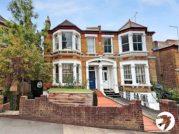 2 Bedroom Flat To Rent In Jerningham Road, London, SE14