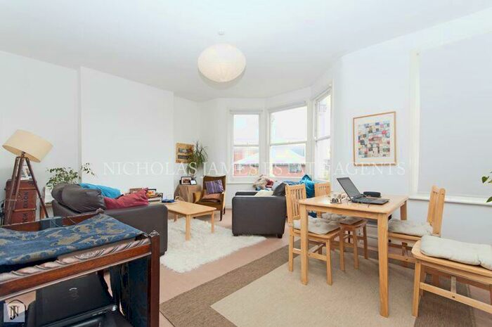2 Bedroom Flat To Rent In Lascotts Road, Wood Green, London, N22