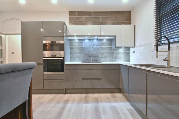 2 Bedroom Flat To Rent In Bath Road, Worcester, WR5