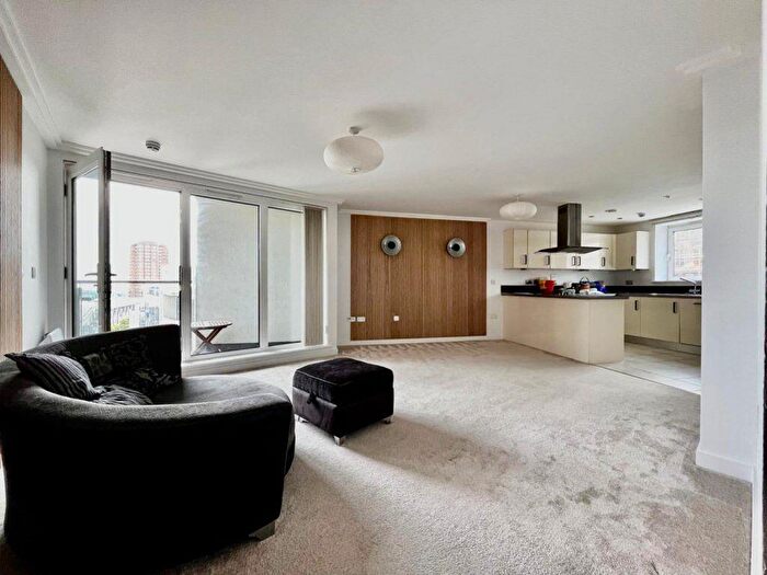 2 Bedroom Flat To Rent In Stepney Court -, P12