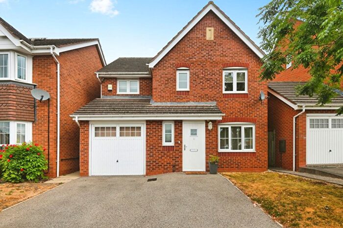 4 Bedroom Detached House For Sale In Leyland Road, Glascote, Tamworth, B77