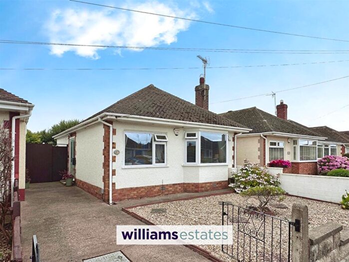 2 Bedroom Bungalow For Sale In Garnett Drive, Prestatyn, LL19