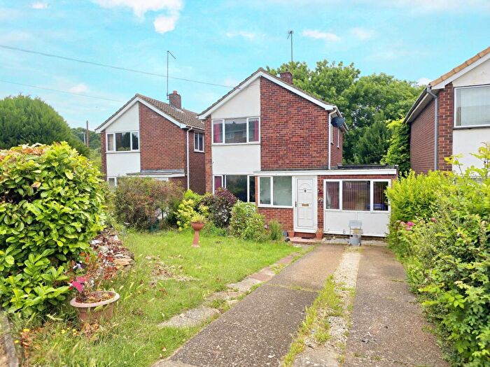 4 Bedroom Detached House For Sale In Rennishaw Way, Links View, NN2