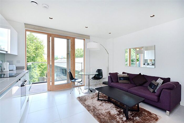 1 Bedroom Flat To Rent In Binnacle House, Cobblestone Square, London, E1W