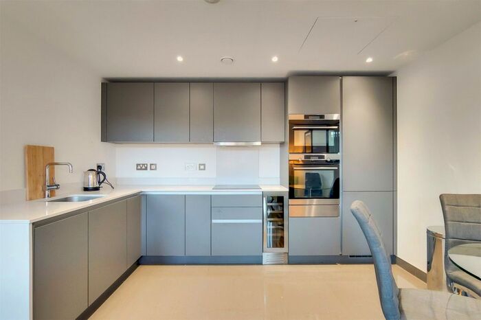 1 Bedroom Flat To Rent In Glade Path, London, SE1