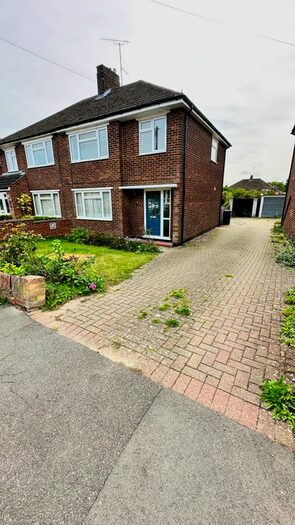 3 Bedroom Semi-Detached House To Rent In Alpine Way, Luton, LU3