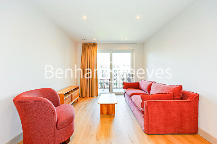 1 Bedroom Apartment To Rent In Draper House, Aerodrome Road, NW9