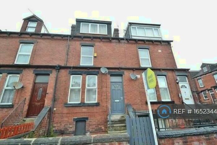 4 Bedroom Terraced House To Rent In Salisbury Avenue, Leeds, LS12