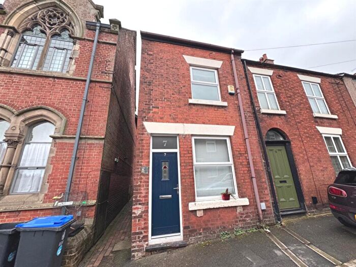 3 Bedroom Detached House For Sale In Alsop Street Leek, ST13
