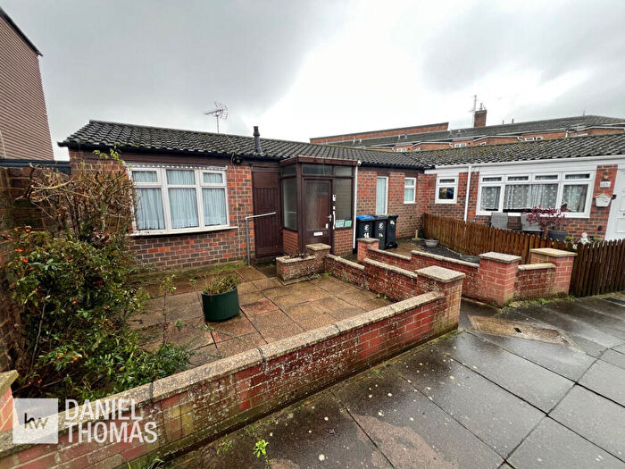 1 Bedroom End Of Terrace House For Sale In Margaret Close, Waltham Abbey, EN9