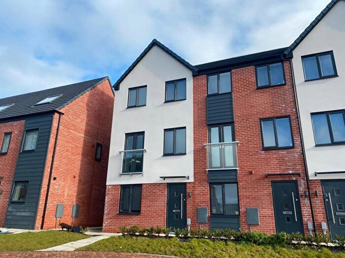 2 Bedroom End Of Terrace House To Rent In Blackburn Row, Lenton, Nottingham, NG7