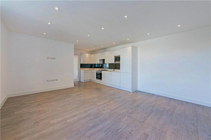 2 Bedroom Flat To Rent In Fulham High Street, London, SW6