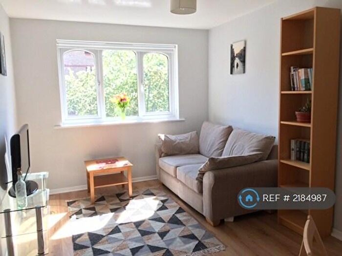 1 Bedroom Flat To Rent In Mercury Way, London, SE14