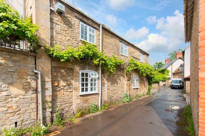 3 Bedroom Cottage To Rent In Patwell Street, Bruton, BA10