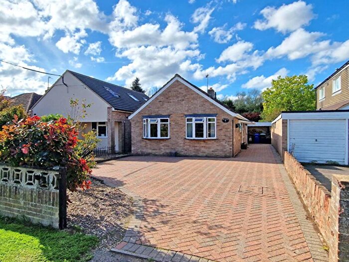 3 Bedroom Detached Bungalow For Sale In Blackthorn Road, Launton, Bicester, OX26