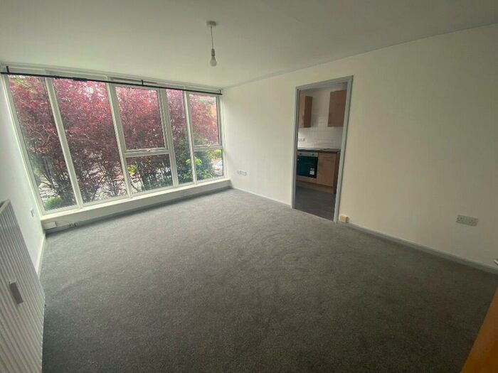 1 Bedroom Flat To Rent In Quorn House, Browns Green, Birmingham, B20