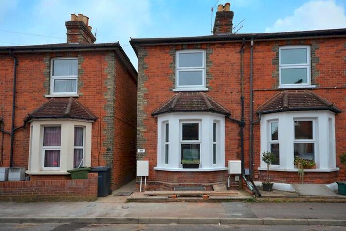 4 Bedroom Semi-Detached House To Rent In Acacia Road, Guildford, GU1