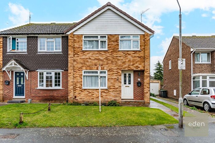 3 Bedroom Semi-Detached House For Sale In Cobdown Close, Ditton, ME20