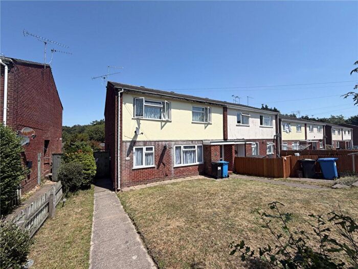 2 Bedroom Apartment For Sale In Winston Avenue, Branksome, Poole, BH12