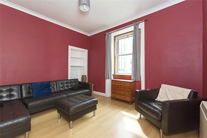 3 Bedroom Terraced House To Rent In Causewayside, Newington, Edinburgh, EH9