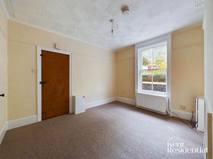 Studio To Rent In Maidstone Road, Rochester, ME1