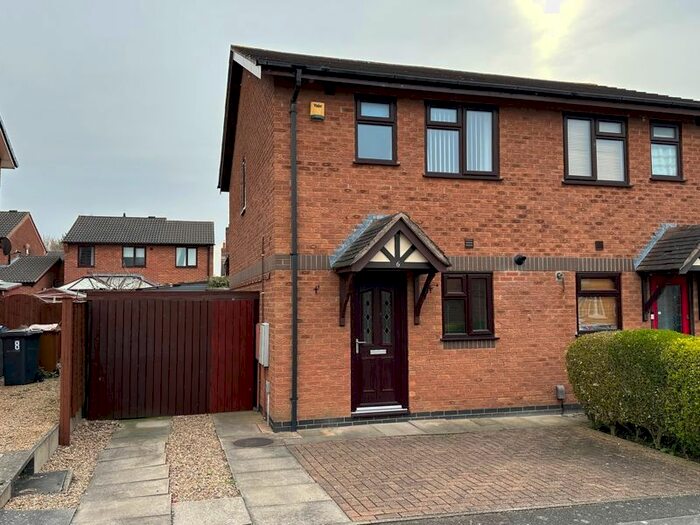 2 Bedroom Semi-Detached House To Rent In Marywell Close, Hinckley, LE10