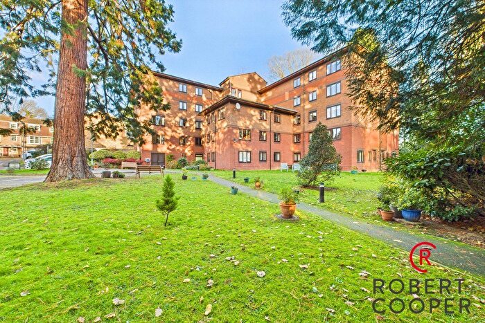 2 Bedroom Flat For Sale In Westbury Lodge Close, Pinner, HA5