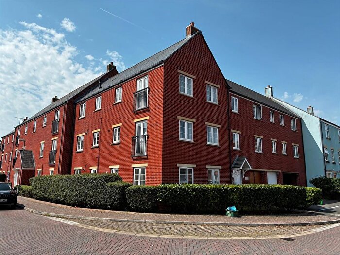 2 Bedroom Flat For Sale In Marconi Drive, Highbridge, TA9